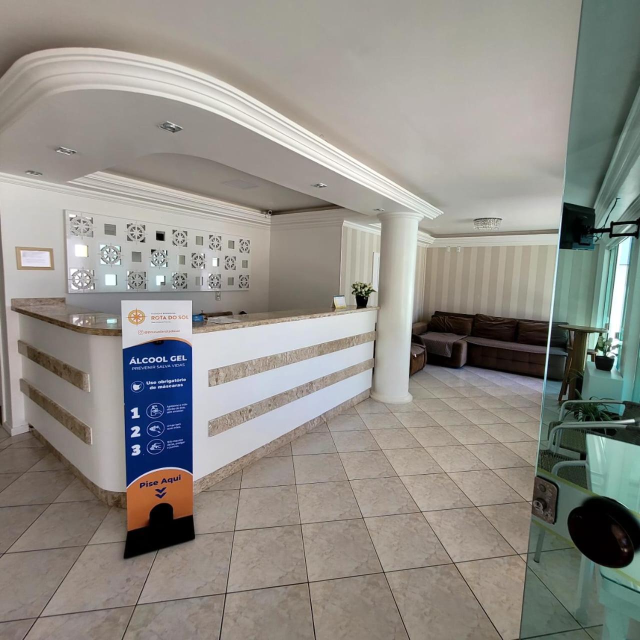 Rota Do Sol Com Cafe E Sem Limpeza Diaria Lodge *
